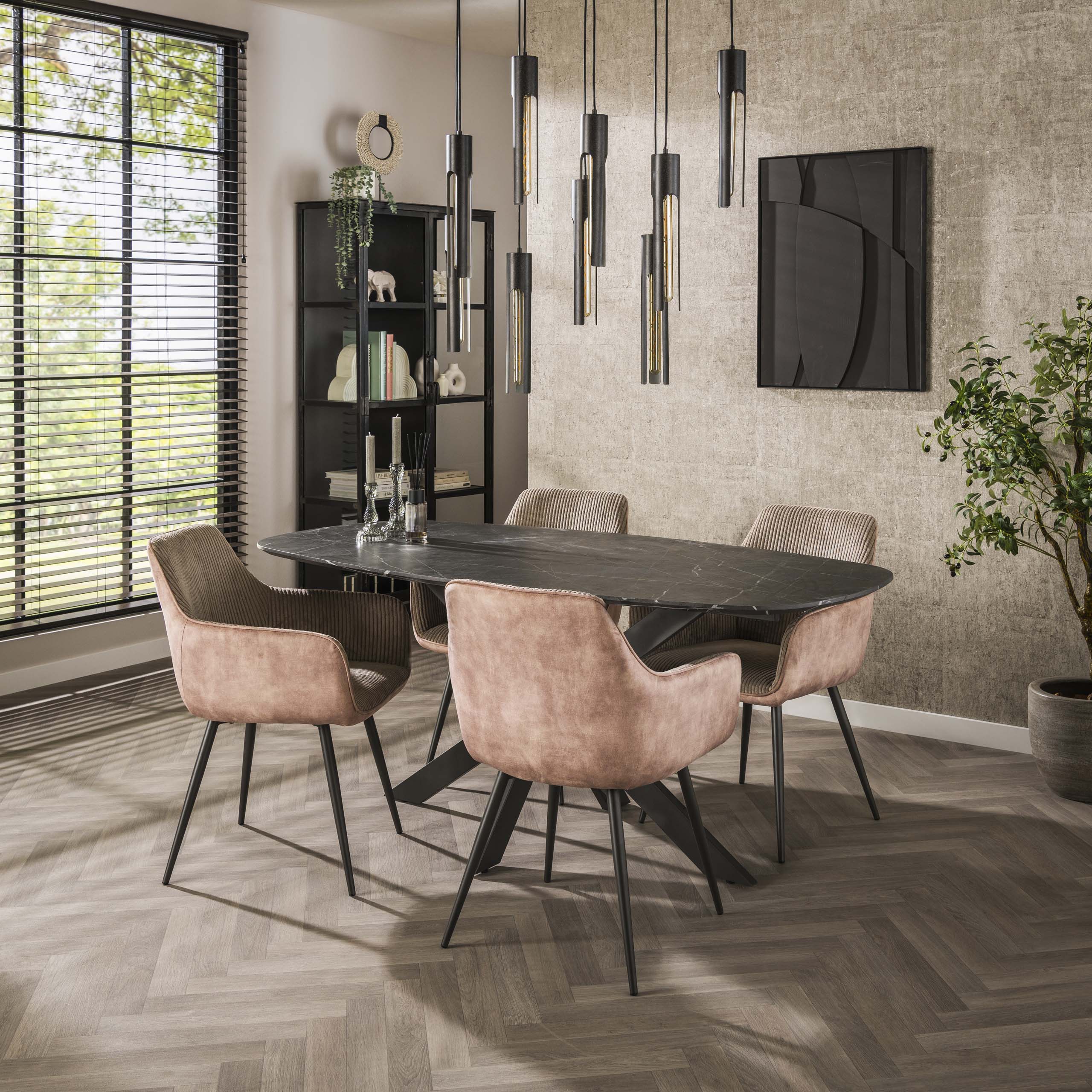 Eetkamertafel 180 deens ovaal